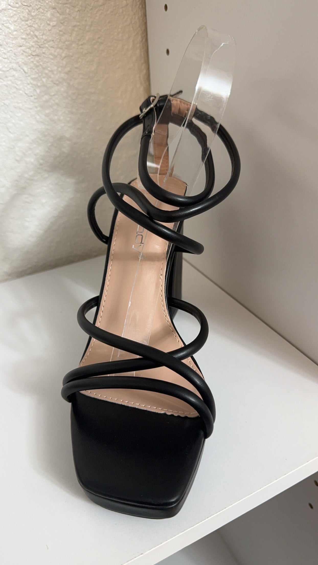 Nevaeh Heel Black (Defect)