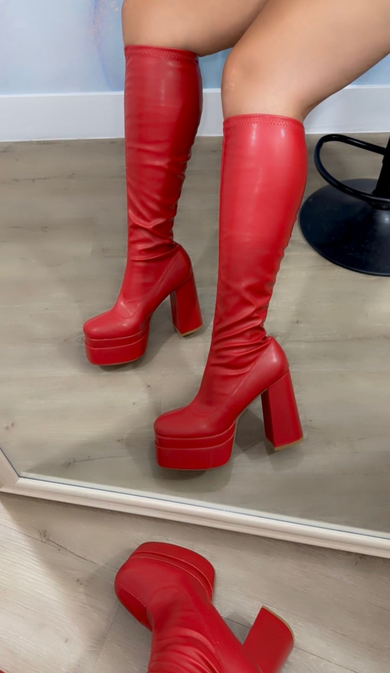 Sasha Knee High PlatForm Boot