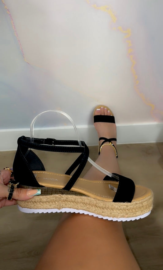 Nelly PlatForm Sandal