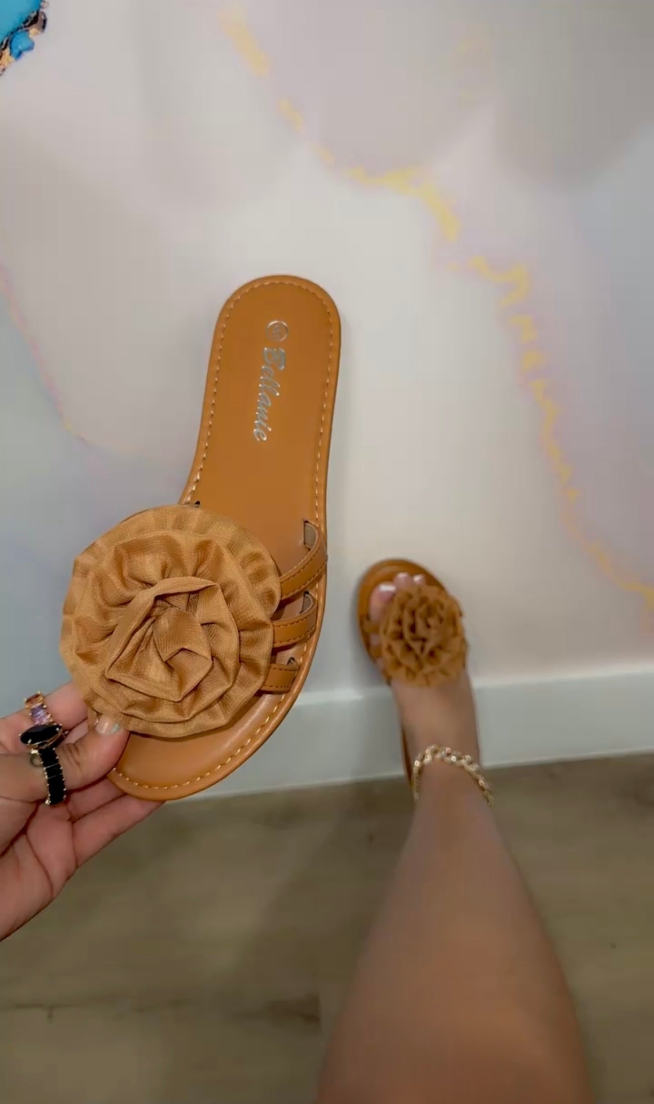 Paula Sandal