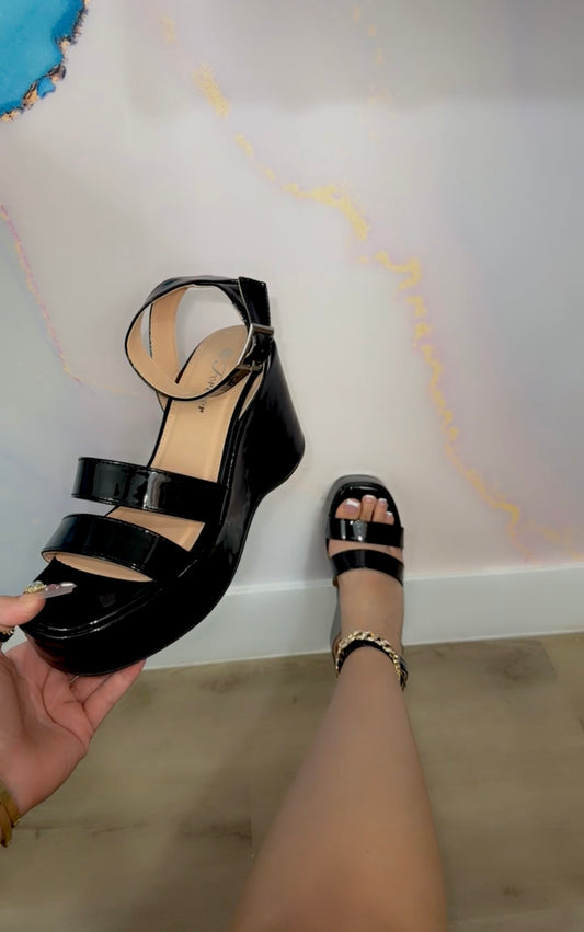 Gia Wedge