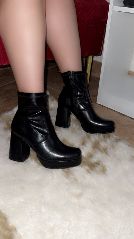 Selena Ankle Boot - Black